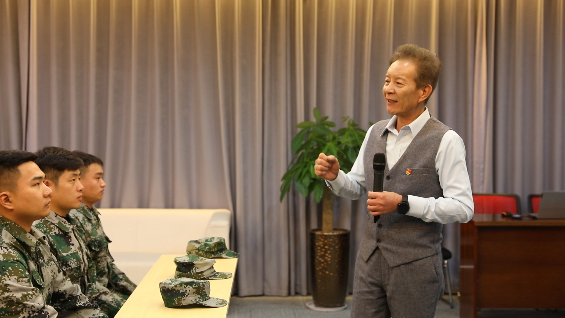 董事长做退役军人专业培训